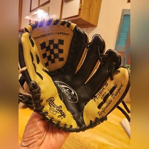 RAWLINGS PLAERS SERIES BASEBALL GLOVE PL109CB 9 INCH RIGHT HAND
